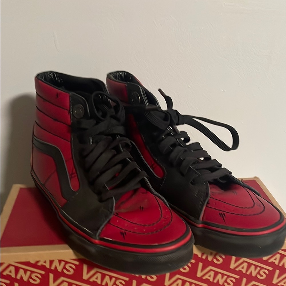 Vans Men's Red and Black High-Top Sneakers